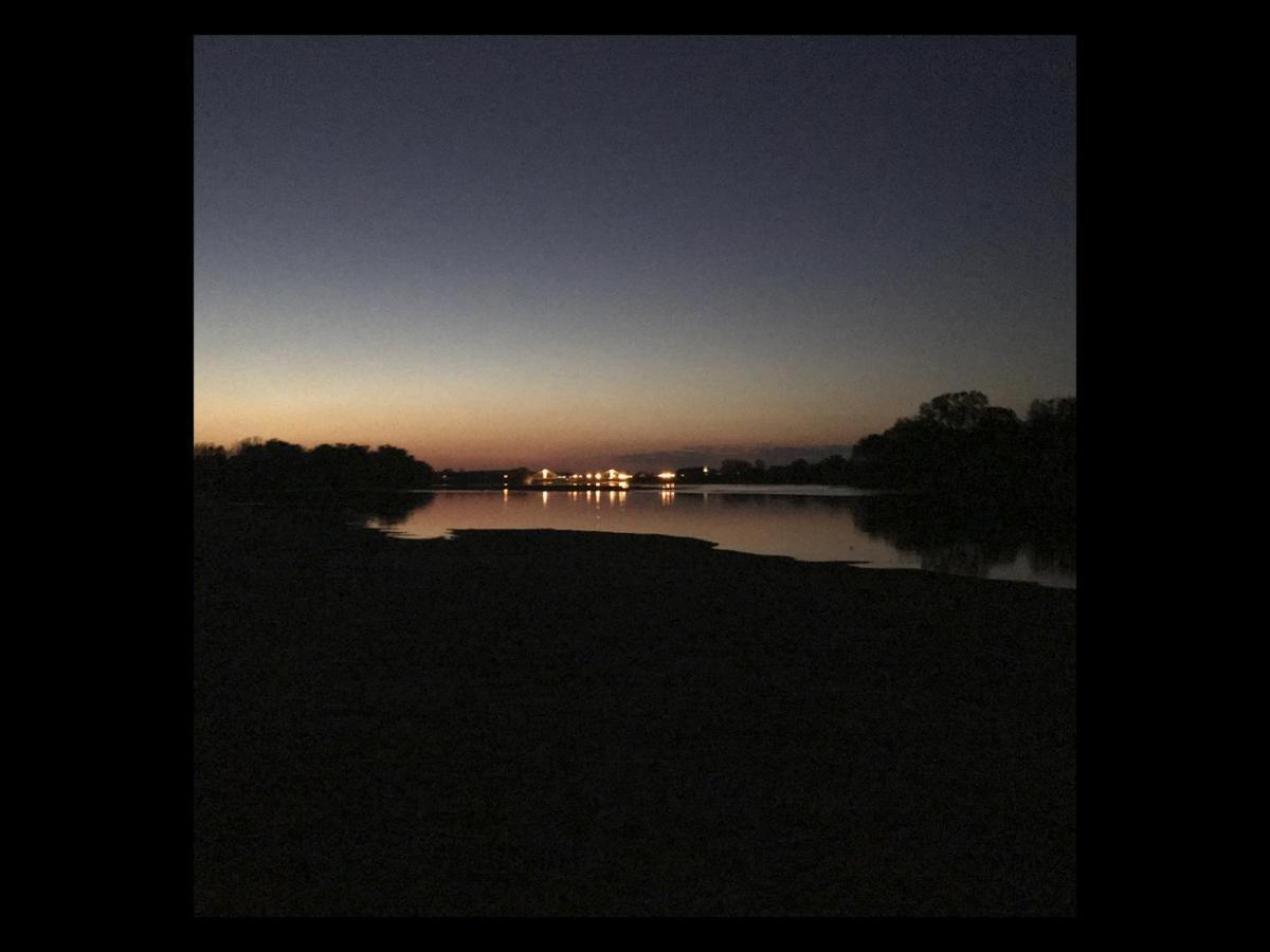 Une Nuit Sur Loire Treves-Cunault Екстериор снимка